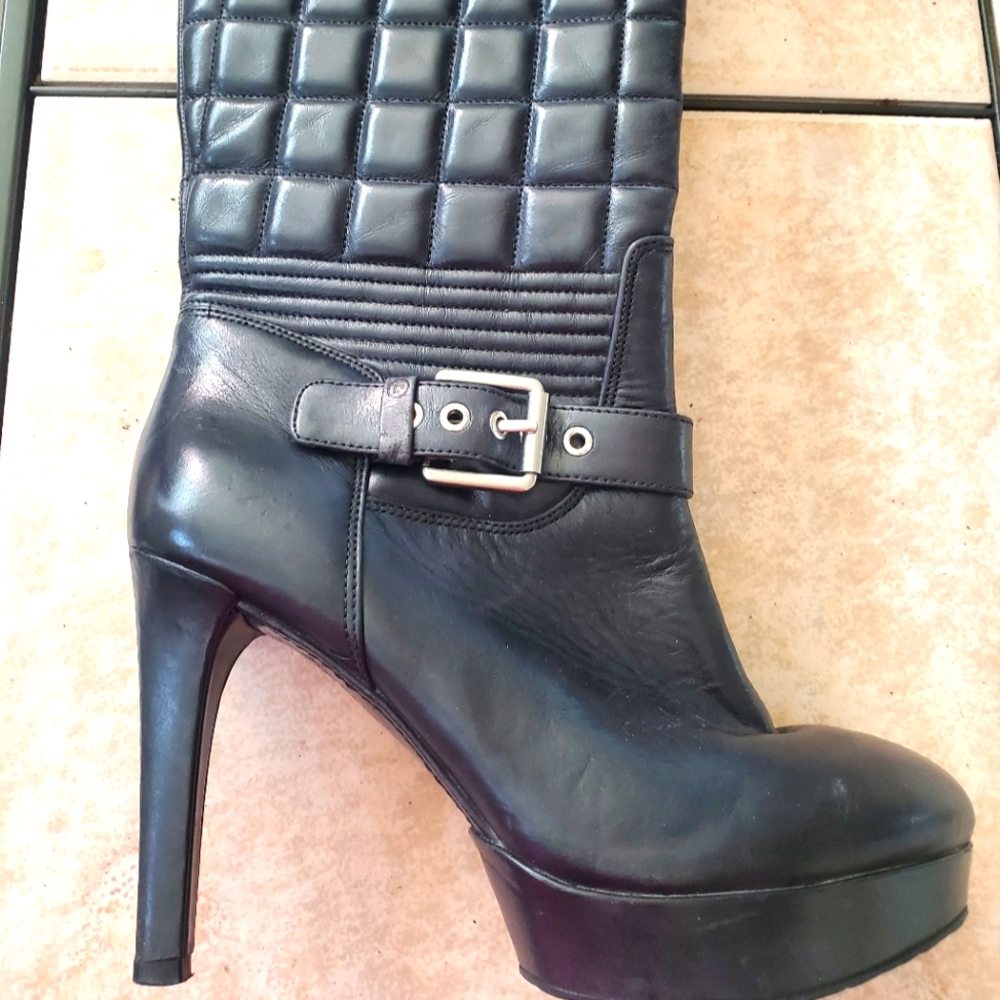Gorgeous tall leather boots